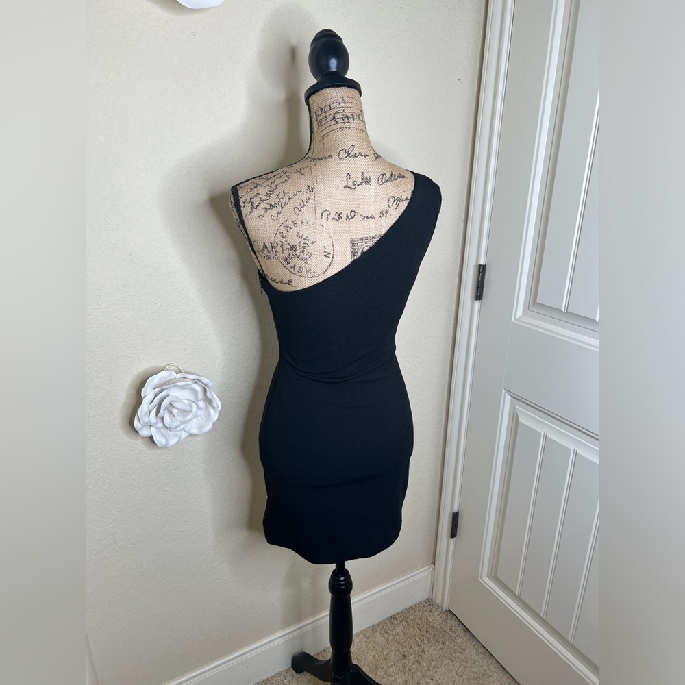 NTM: DO+BE One Shoulder Bodycon Cut Out w/ Metallic Chains Black Mini Dress Sz S - Picture 13 of 16